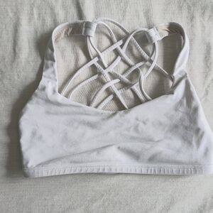 Lululemon free to be sports bra/size 2 white